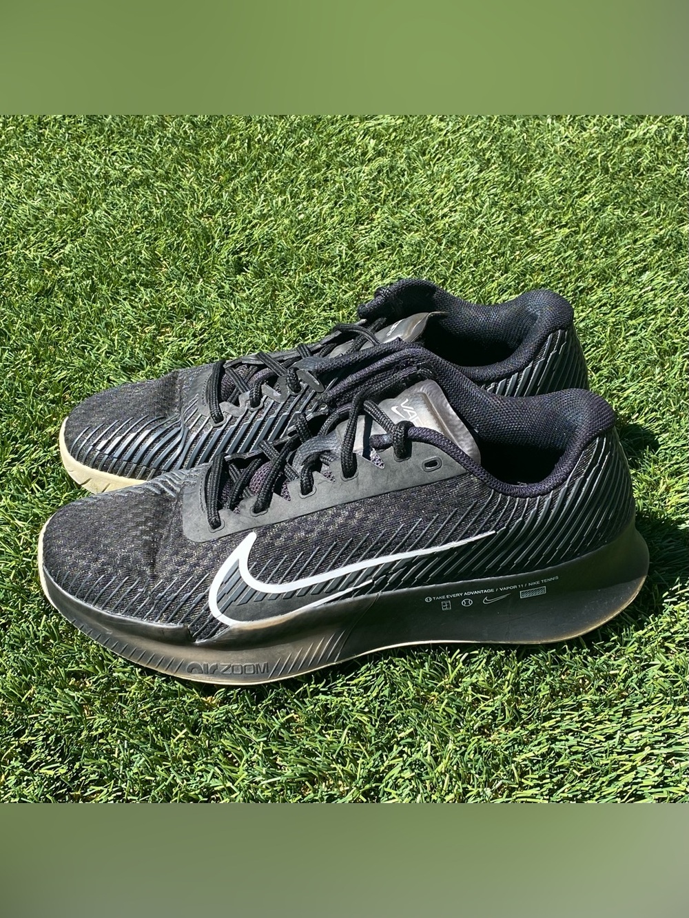 Nike Court Air Zoom Vapor 11 HC Tennis Shoes Womens Size 9 Black DR6965-001